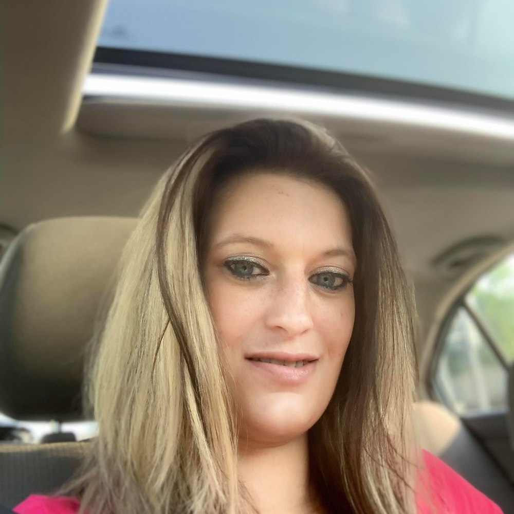 Meet your Posher, Saraha